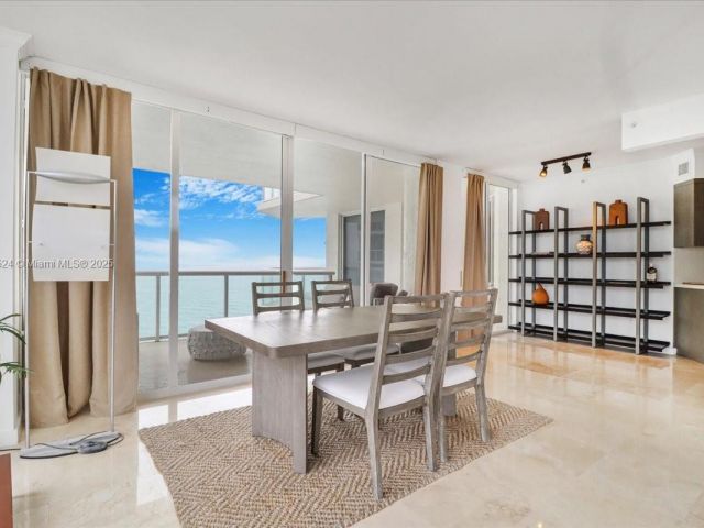 Apartment for sale  Unit #2404 - photo 5836885