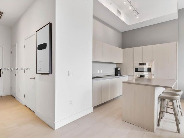 Apartment for rent  Unit #R406 - photo 5811904