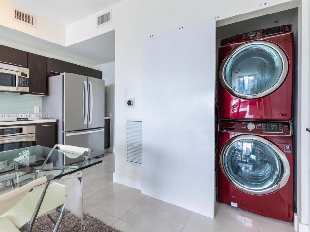 Apartment for sale  Unit #4103 - photo 5805874