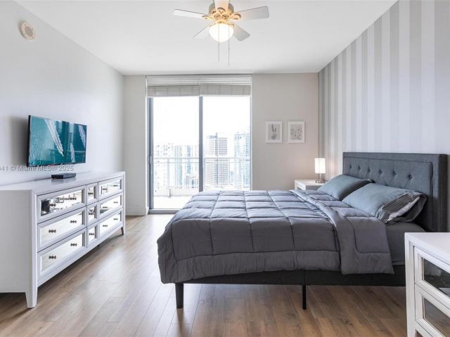 Apartment for sale  Unit #4103 - photo 5805882