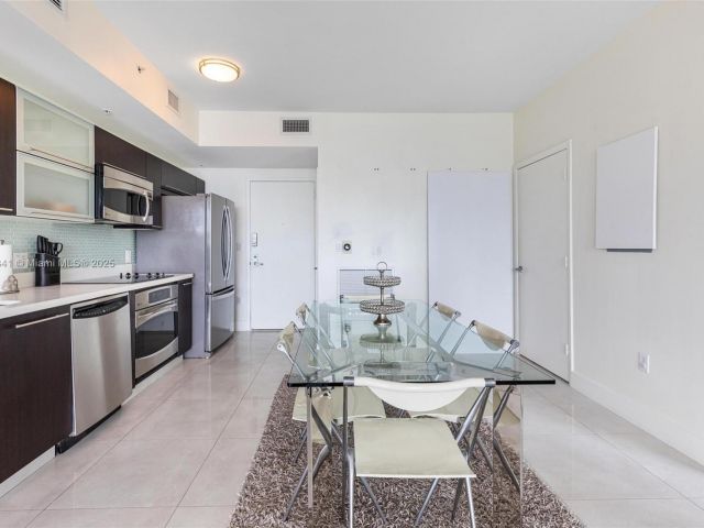 Apartment for sale  Unit #4103 - photo 5805885