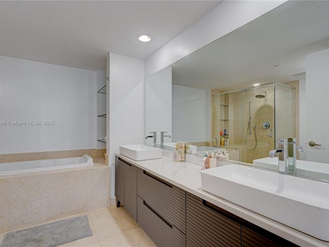 Apartment for rent  Unit #4809 - photo 5811703