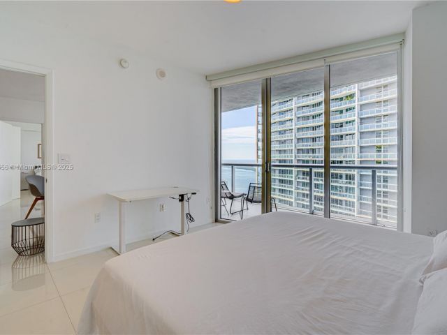 Apartment for rent  Unit #4809 - photo 5811704