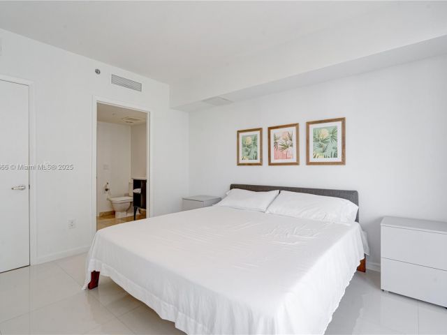 Apartment for rent  Unit #4809 - photo 5811710