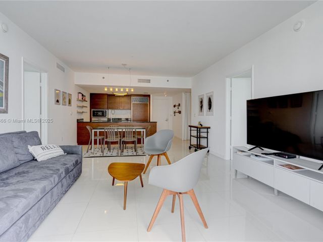 Apartment for rent  Unit #4809 - photo 5811718