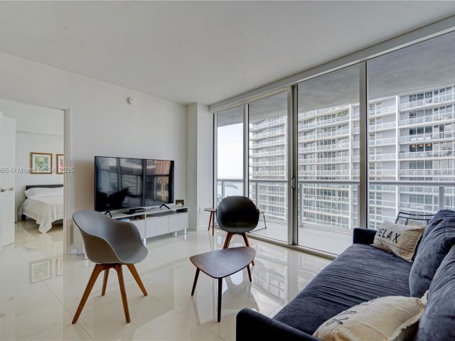 Apartment for rent  Unit #4809 - photo 5811719