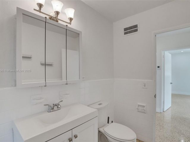 Home for sale at 2125 Alamanda Dr - photo 5808239