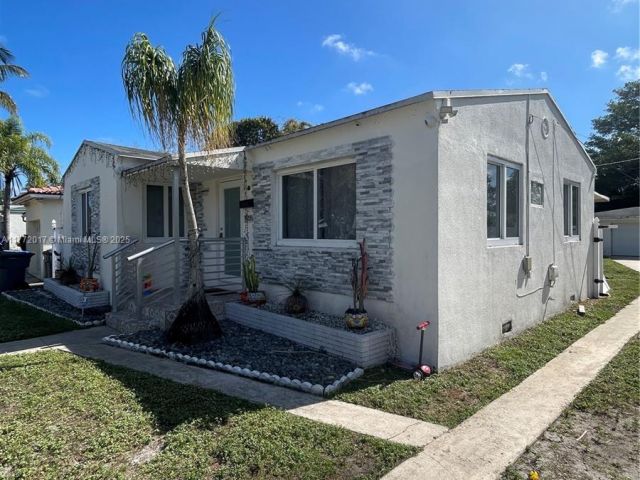 Home for sale at 2542 Fillmore St - photo 5808176