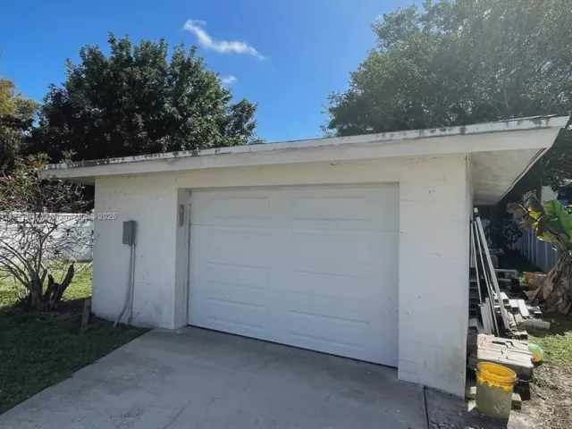 2-bedroom home for sale in Hollywood - 2542 Fillmore St - MondialRealty