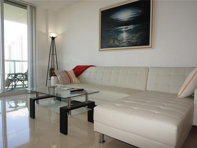 Apartment for rent  Unit # - photo 5812332