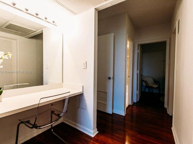 Apartment for sale  Unit #326 - photo 5812303