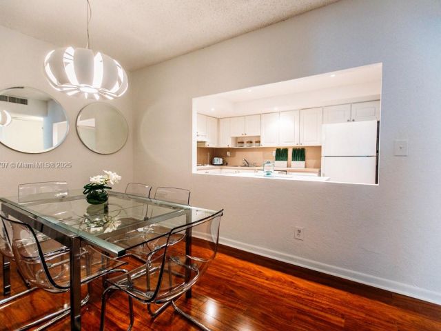 Apartment for sale  Unit #326 - photo 5812310