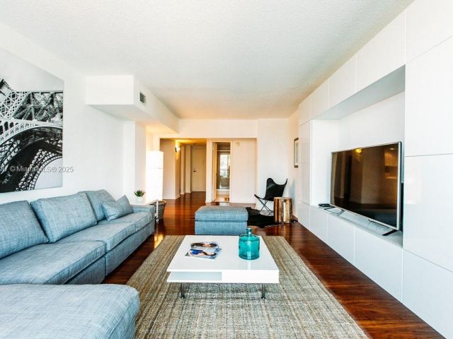 Apartment for sale  Unit #326 - photo 5812314