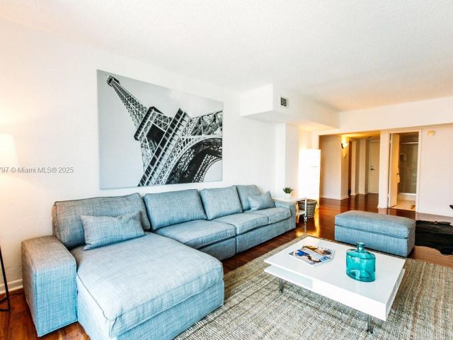 Apartment for sale  Unit #326 - photo 5812315