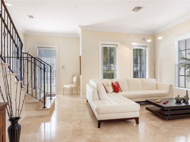 Home for sale at 1307 SW 23rd Ct - photo 5810143