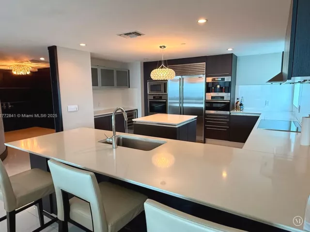 Apartment for sale  Unit #2508 - photo 5812928