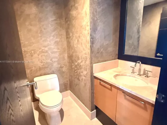 Apartment for sale  Unit #2508 - photo 5812920