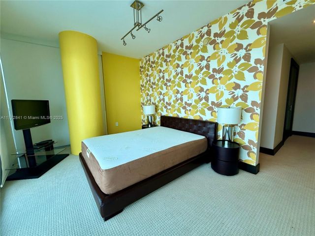 Apartment for sale  Unit #2508 - photo 5812917