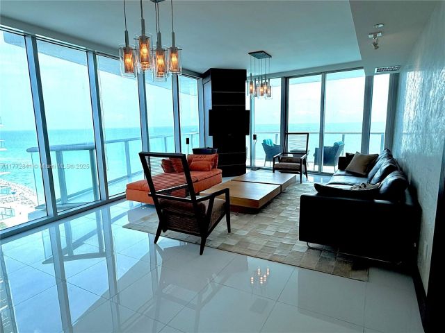 Apartment for sale  Unit #2508 - photo 5812930