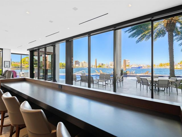 Home for sale at 84 Isla Bahia Dr - photo 5810175