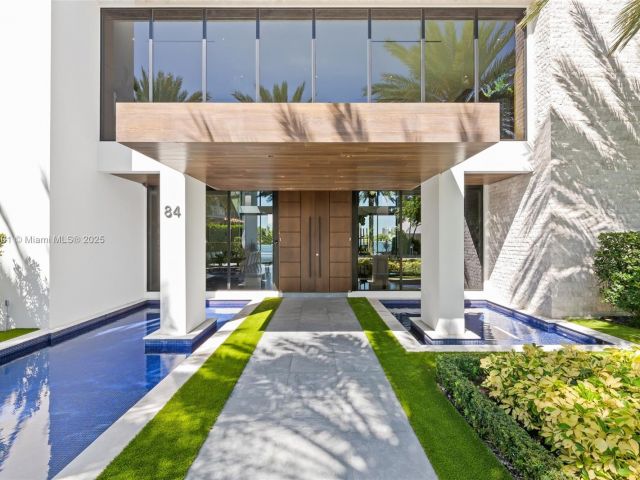 Home for sale at 84 Isla Bahia Dr - photo 5810186