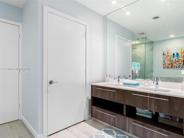 Apartment for sale  Unit #3104 - photo 5835899