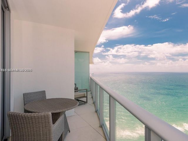 Apartment for rent  Unit #3103 - photo 6375874