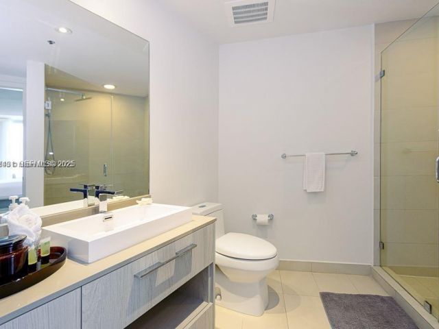 Apartment for rent  Unit #3103 - photo 6375876