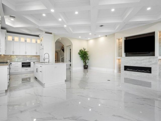 Home for rent at 549 NE 19th Ave C - photo 5815200