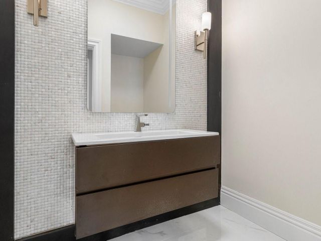 Home for rent at 549 NE 19th Ave C - photo 5815206