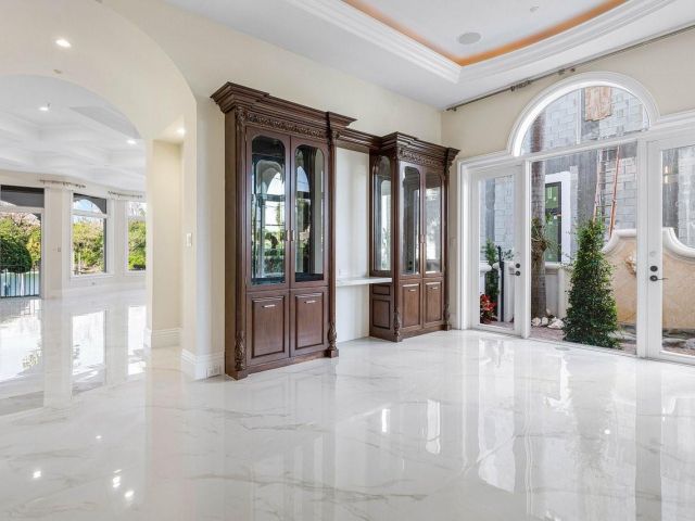 Home for rent at 549 NE 19th Ave C - photo 5815207