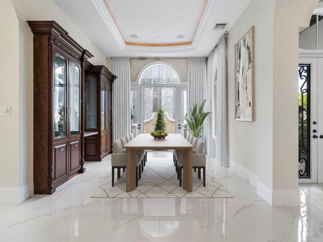 Home for rent at 549 NE 19th Ave C - photo 5815208