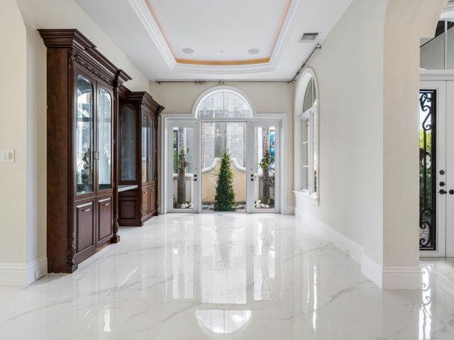 Home for rent at 549 NE 19th Ave C - photo 5815209