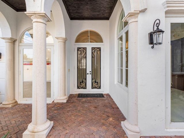 Home for rent at 549 NE 19th Ave C - photo 5815211