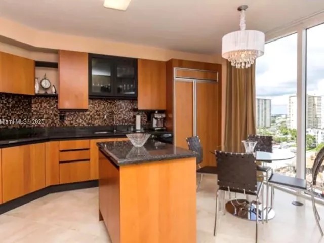 Apartment for rent  Unit #1004 - photo 5829213