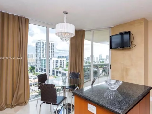 Apartment for rent  Unit #1004 - photo 5829214