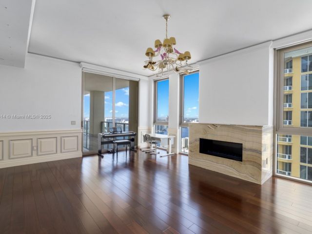 Apartment for rent  Unit #3501 - photo 5829484