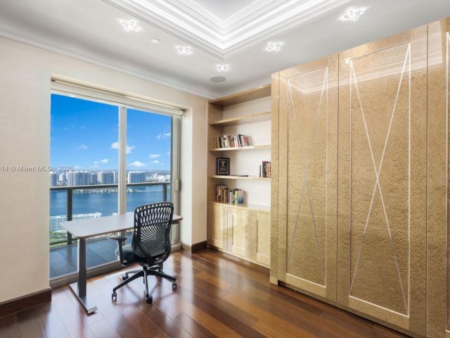 Apartment for rent  Unit #3501 - photo 5829485