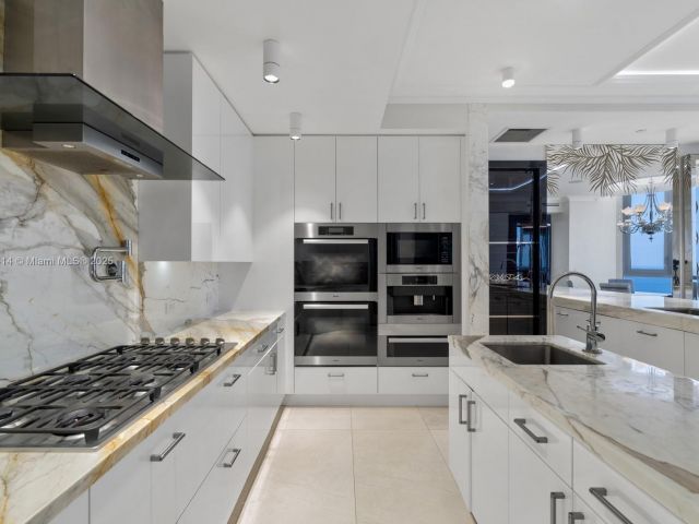 Apartment for rent  Unit #3501 - photo 5829489