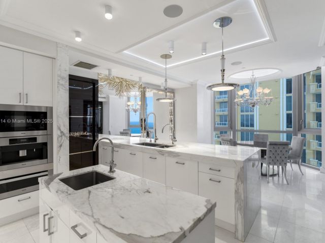 Apartment for rent  Unit #3501 - photo 5829490