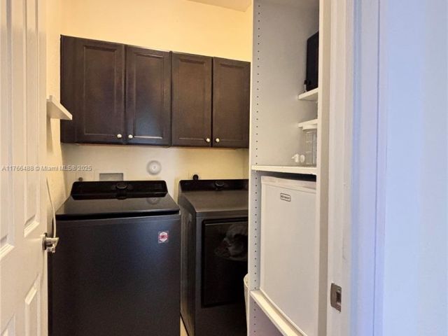 Home for rent at 8895 NW 99th ct - photo 5827979