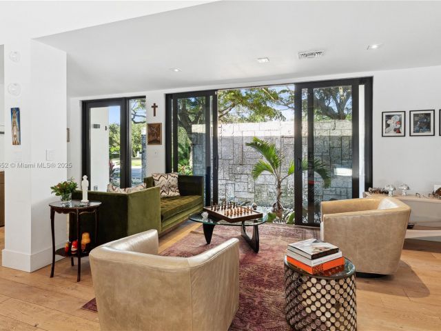 Home for sale at 1060 Alfonso Ave - photo 5829844