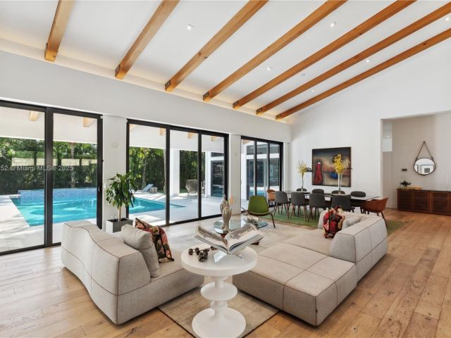 Home for sale at 1060 Alfonso Ave - photo 5829850