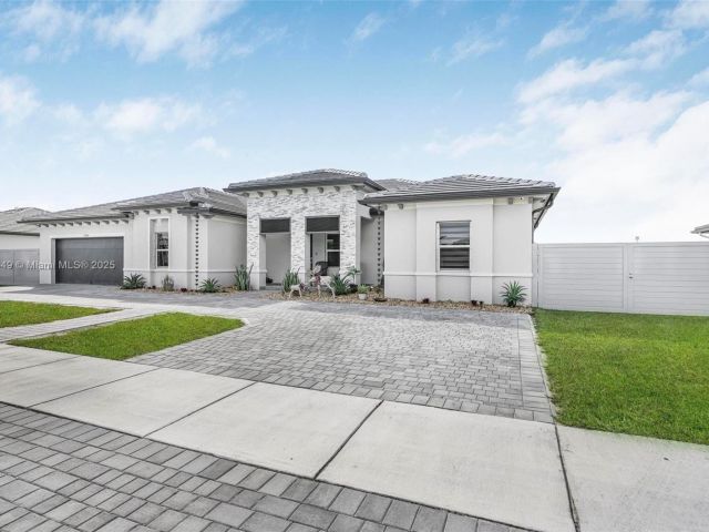 Home for sale at 19080 SW 133 ct - photo 5836517