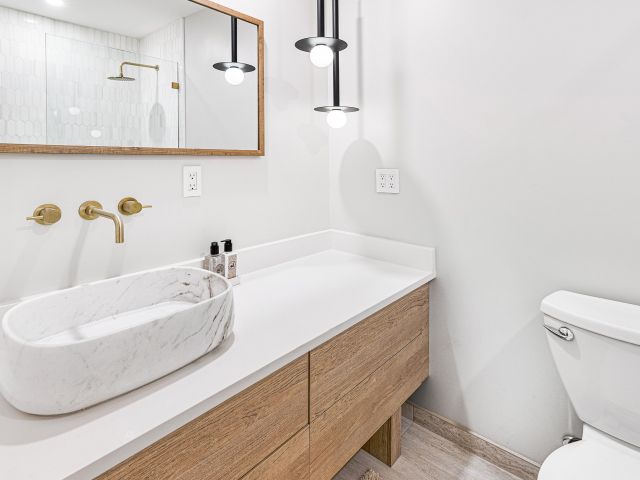 Home for rent at 2798 NE 2nd Avenue - photo 5833762