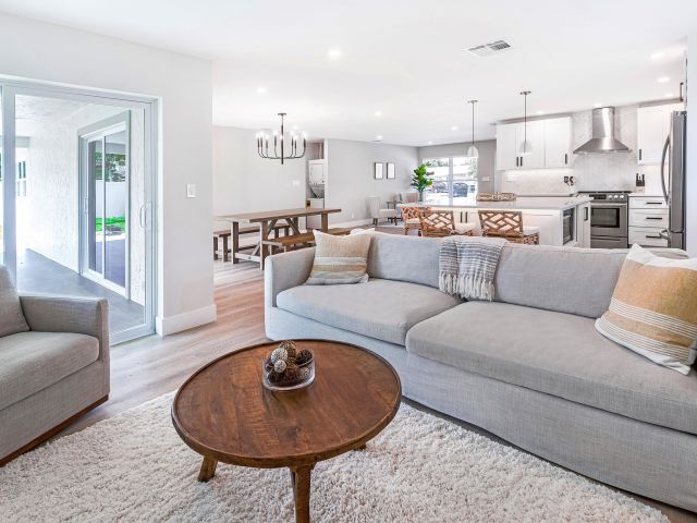 Home for rent at 2798 NE 2nd Avenue - photo 5833766