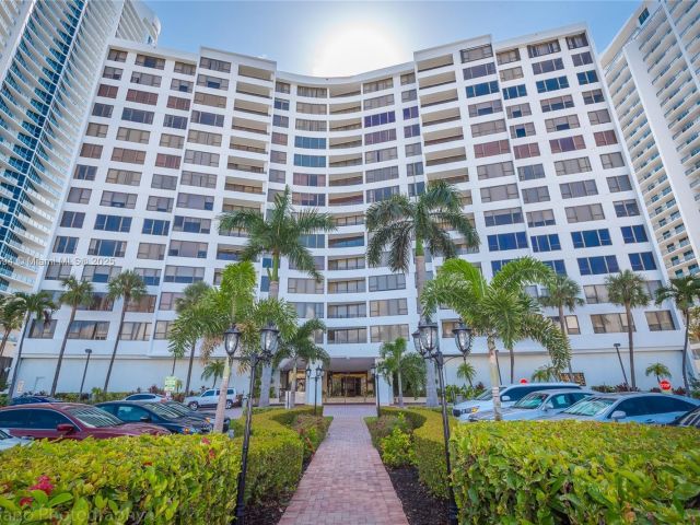 Apartment for rent  Unit #504 - photo 7445711