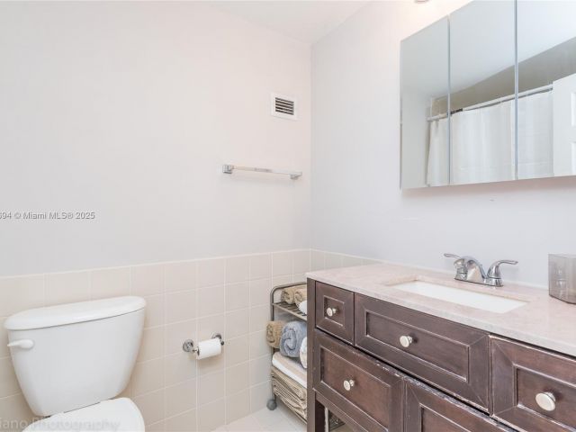 Apartment for rent  Unit #504 - photo 7445728