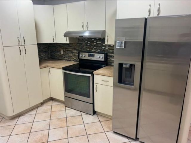 Home for sale at 14500 NE 2nd Ave - photo 5838497