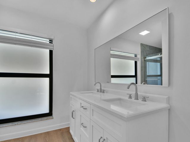 Home for sale at 6000 NE 18th Terrace - photo 6114950